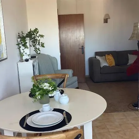 No Snow, 300 M From The Beach, King Size Bed, Fast Wi-fi * Portimao