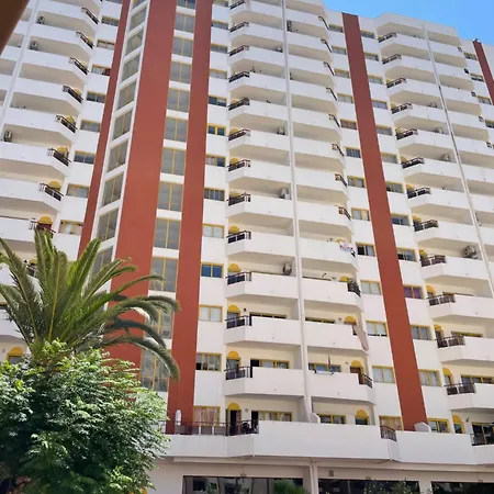 No Snow, 300 M From The Beach, King Size Bed, Fast Wi-fi *