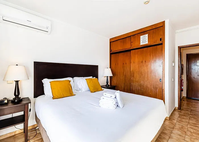 No Snow, 300 M From The Beach, King Size Bed, Fast Wi-fi