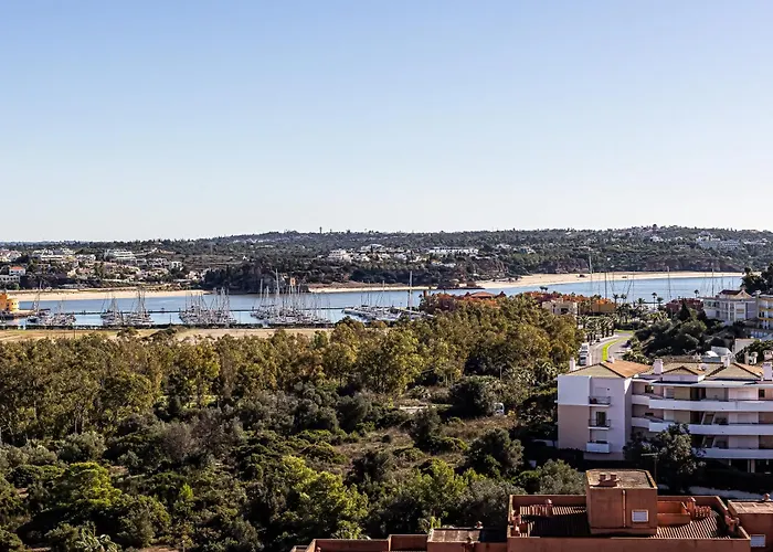 No Snow, 300 M From The Beach, King Size Bed, Fast Wi-fi *