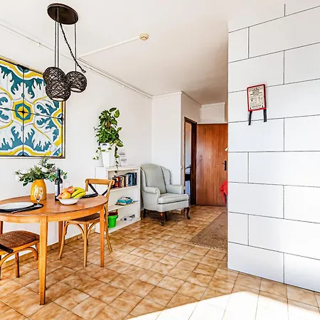 Lägenhet No Snow, 300 M From The Beach, King Size Bed, Fast Wi-fi *